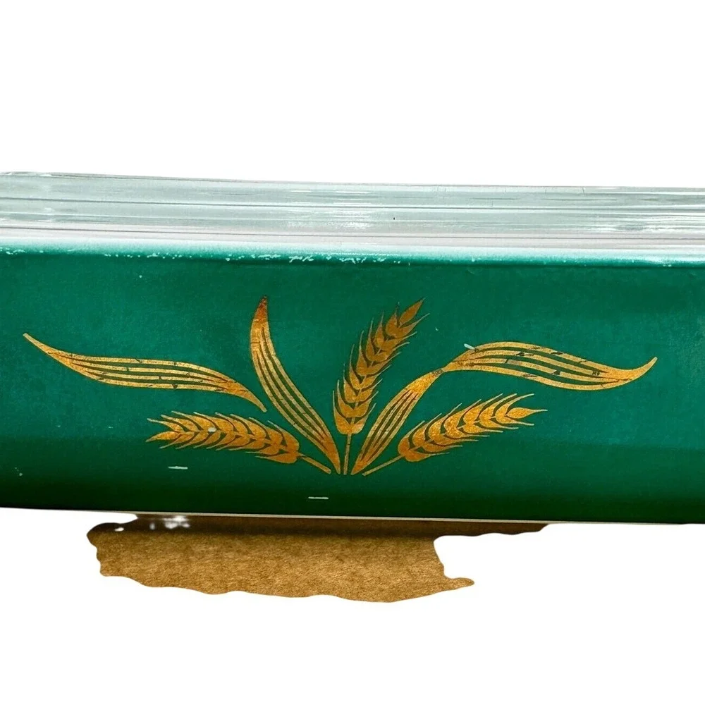 Pyrex 575-B Green Wheat Hospitality Promotional Space Saver 2 QT Casserole Lid
